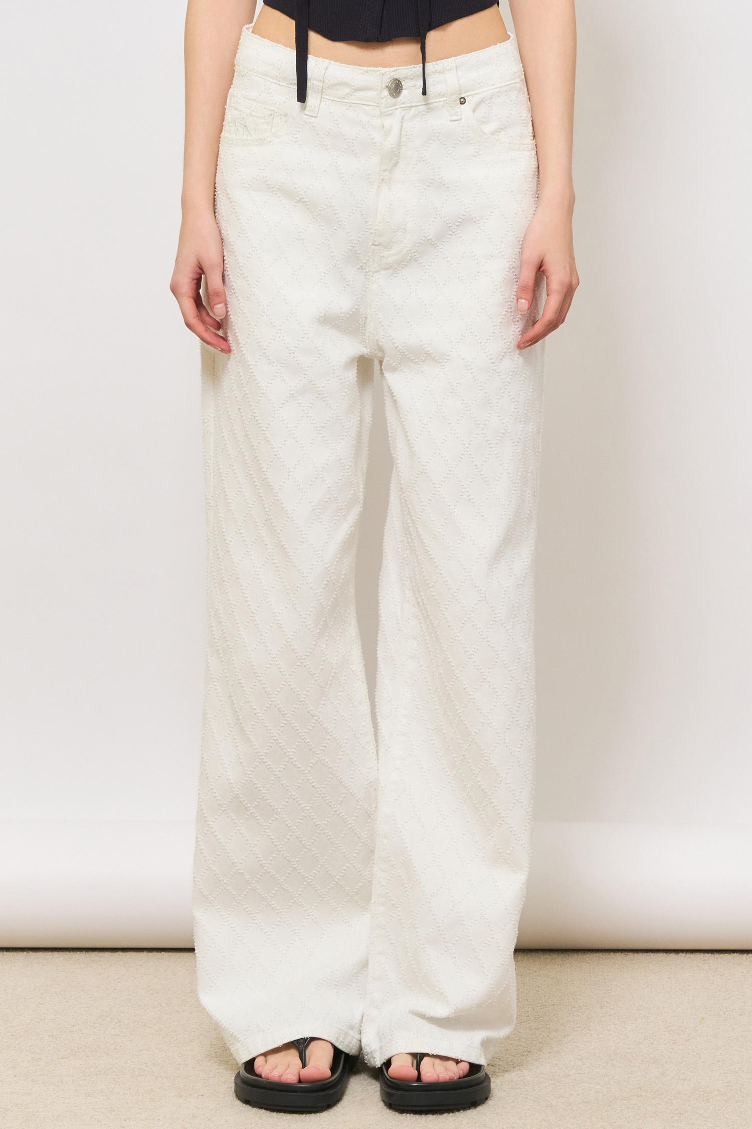 GENERAL IDEA] WOMAN ダイヤ スクラッチ デニム パンツ [WHITE]