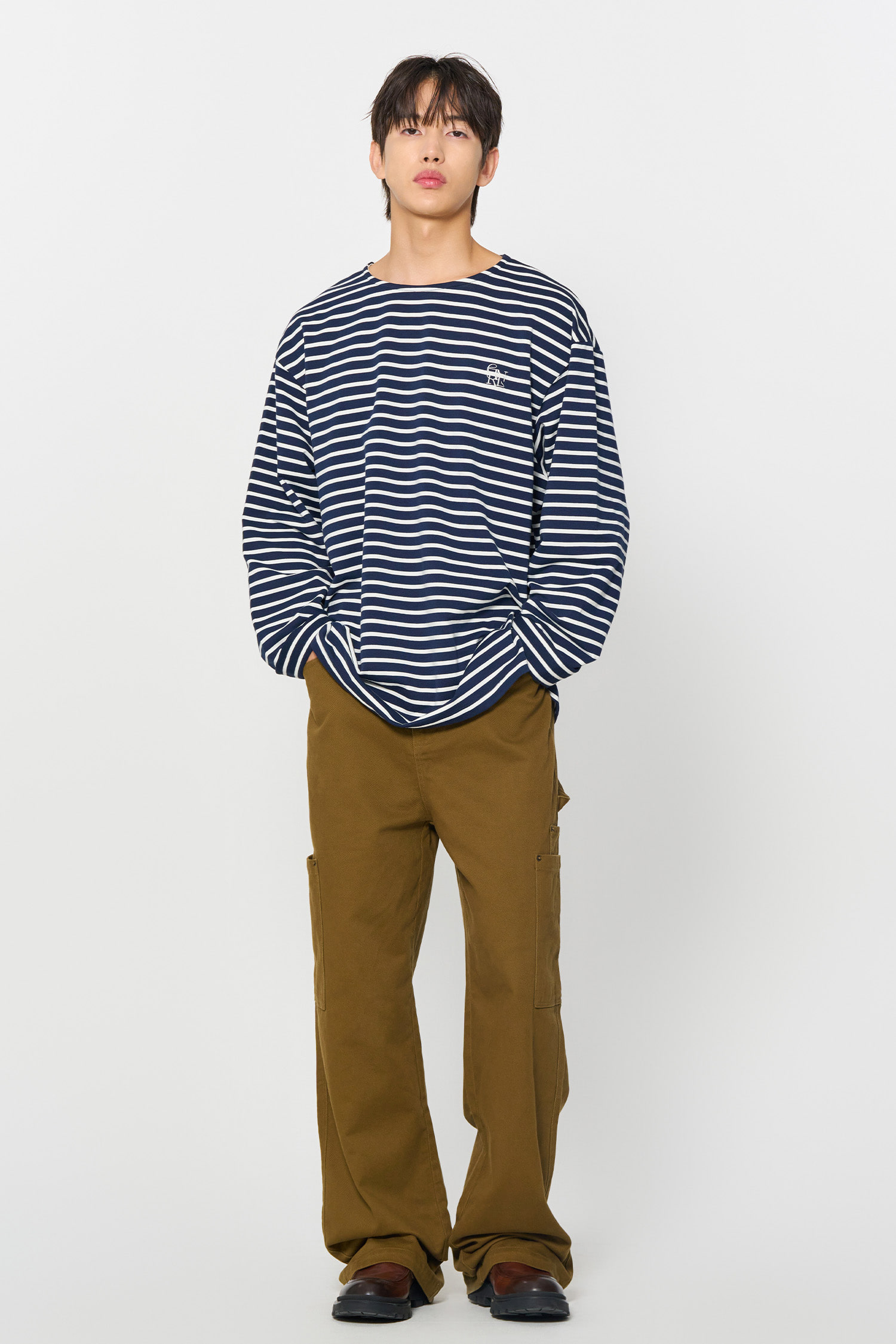 GENERAL IDEA] UNISEX ロゴ刺繍入りボーダー長袖Tシャツ [NAVY] (韓国