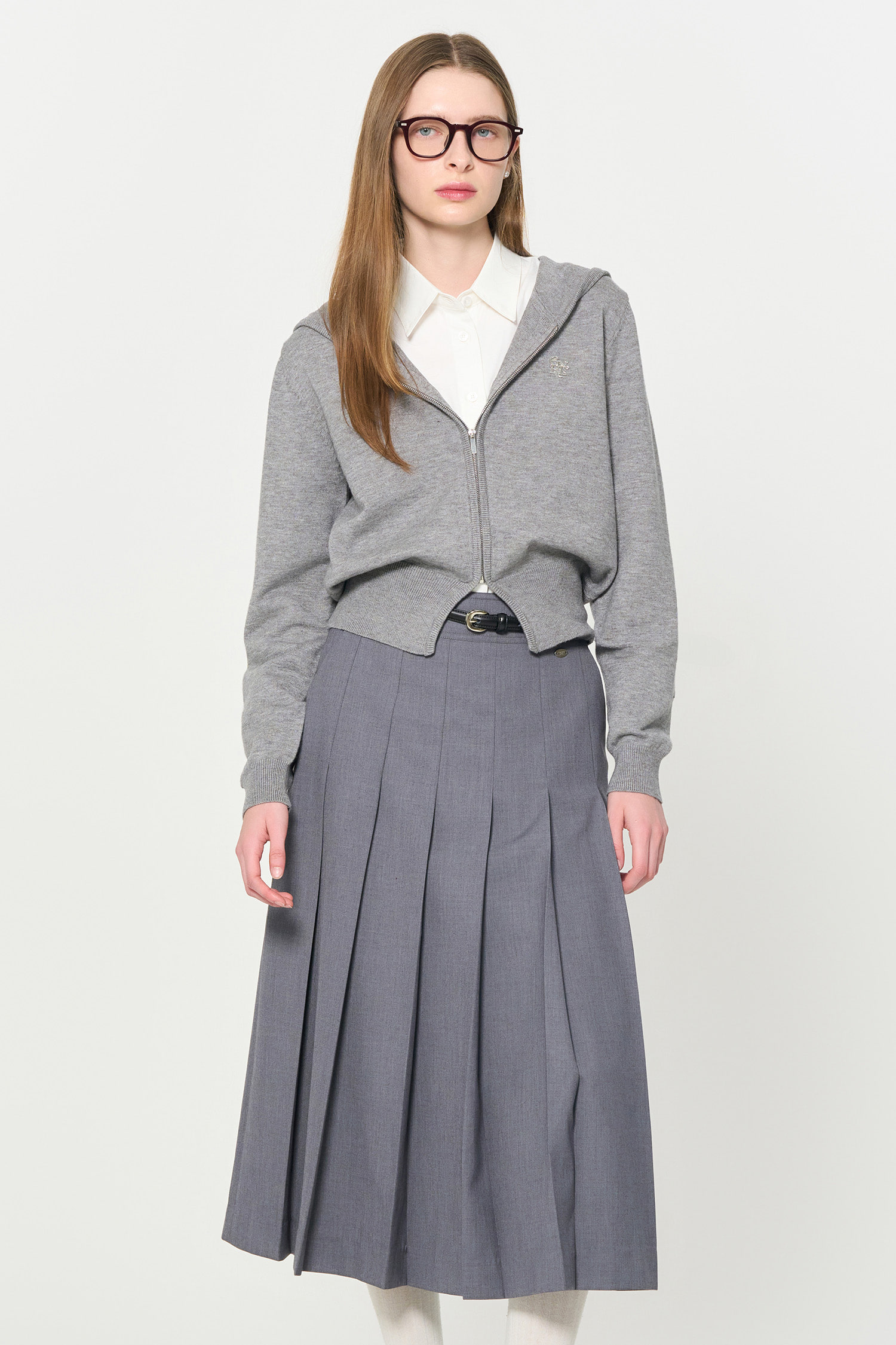 GENERALIDEA ロゴ入り長袖フード付きニットパーカー GENERAL IDEA] WOMAN GNRL ロゴ入り長袖フード付きニット
