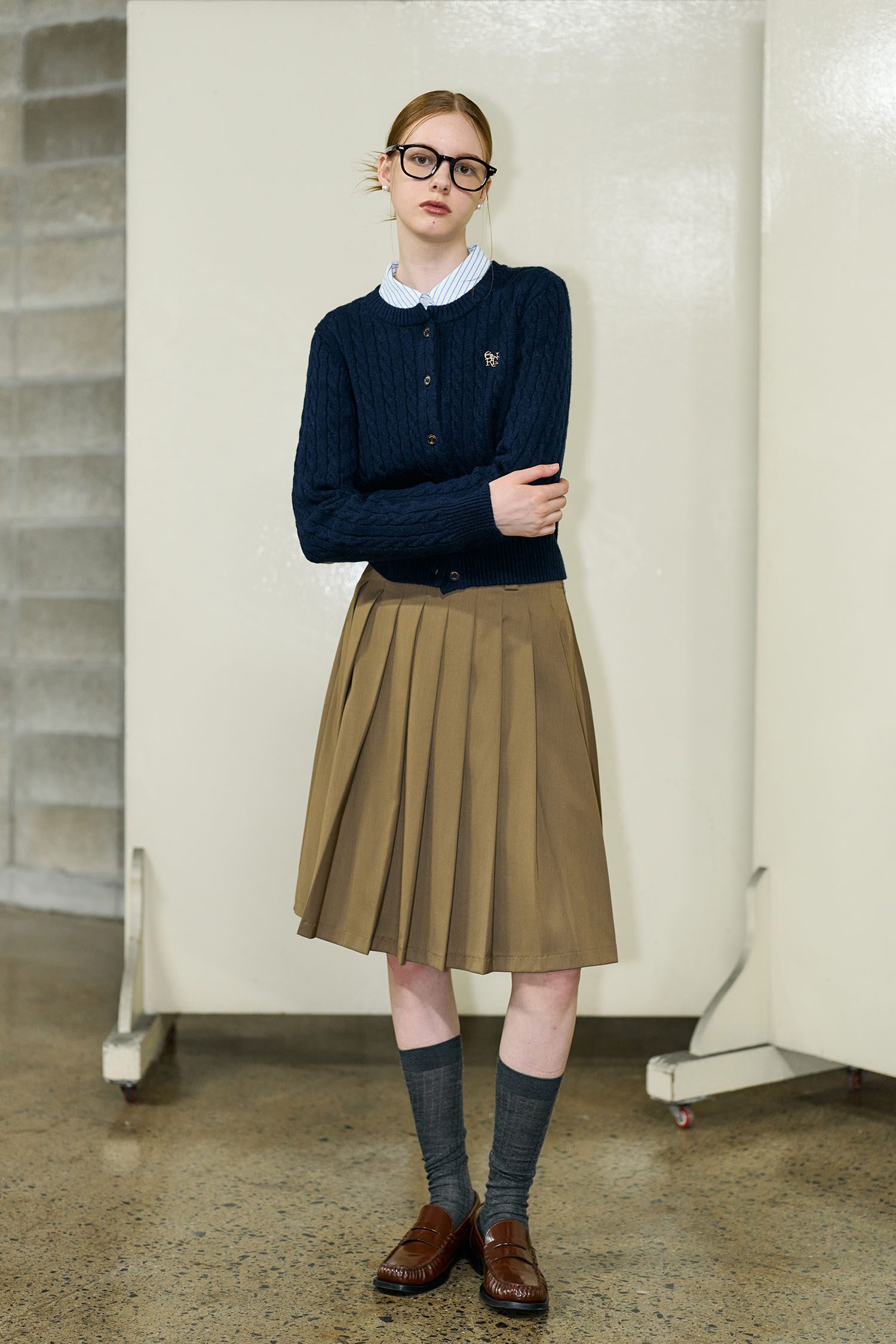 GENERAL IDEA] WOMAN ケーブル編みラウンドネックカーディガン [DARK NAVY]