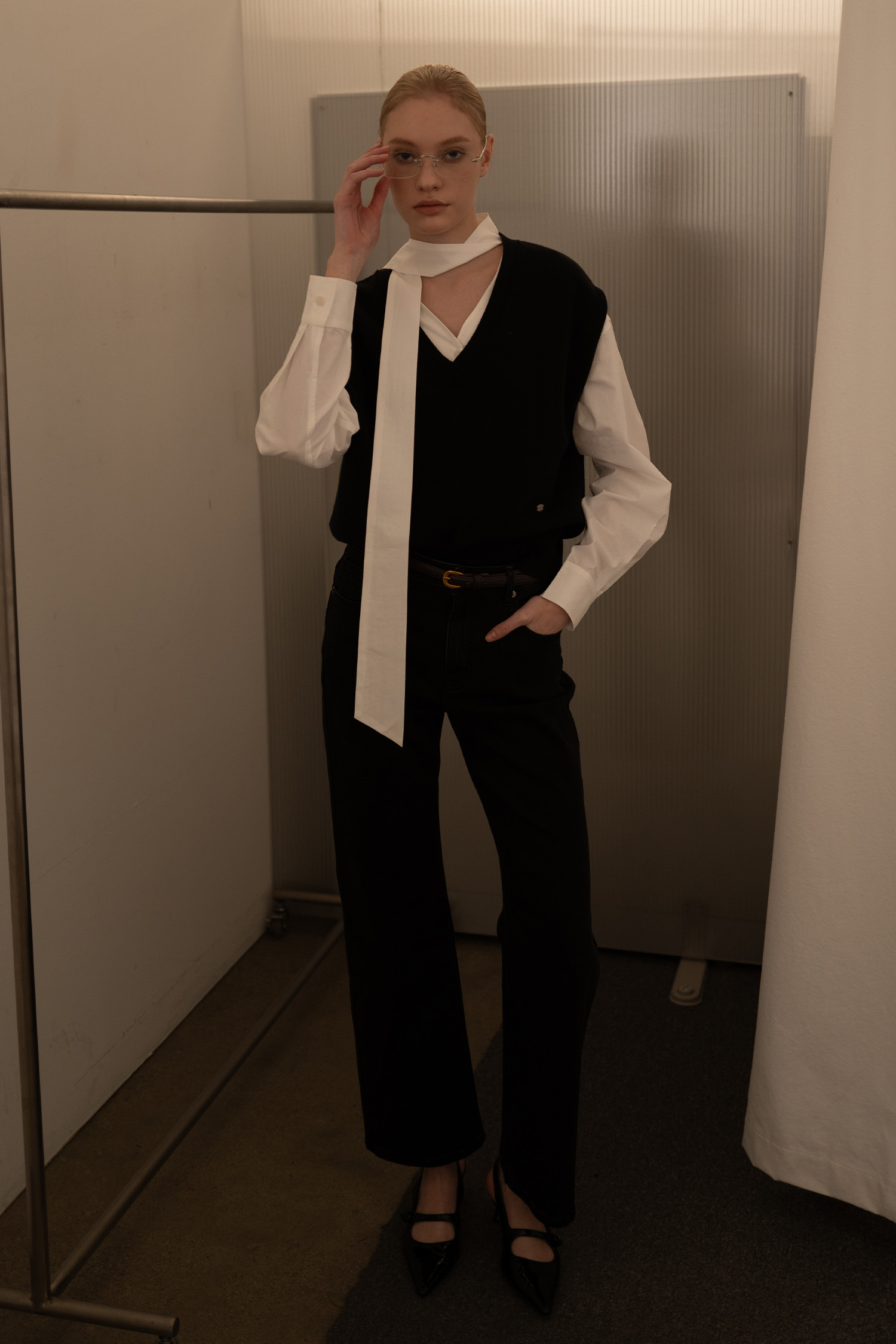 GENERAL IDEA] WOMAN ルーズフィットニットベスト [BLACK] (韓国