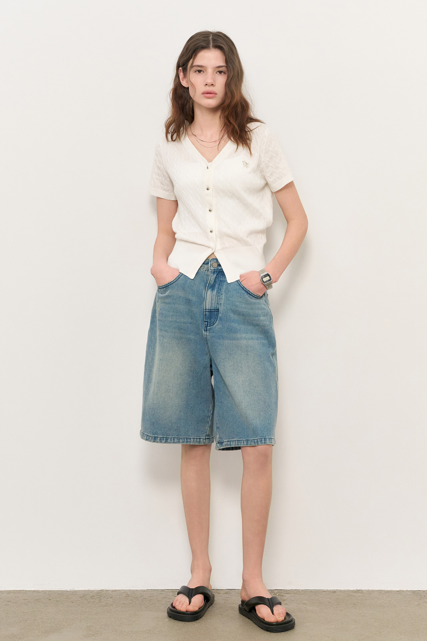 WOMAN ロゴ入りケーブル半袖カーディガン [WHITE]