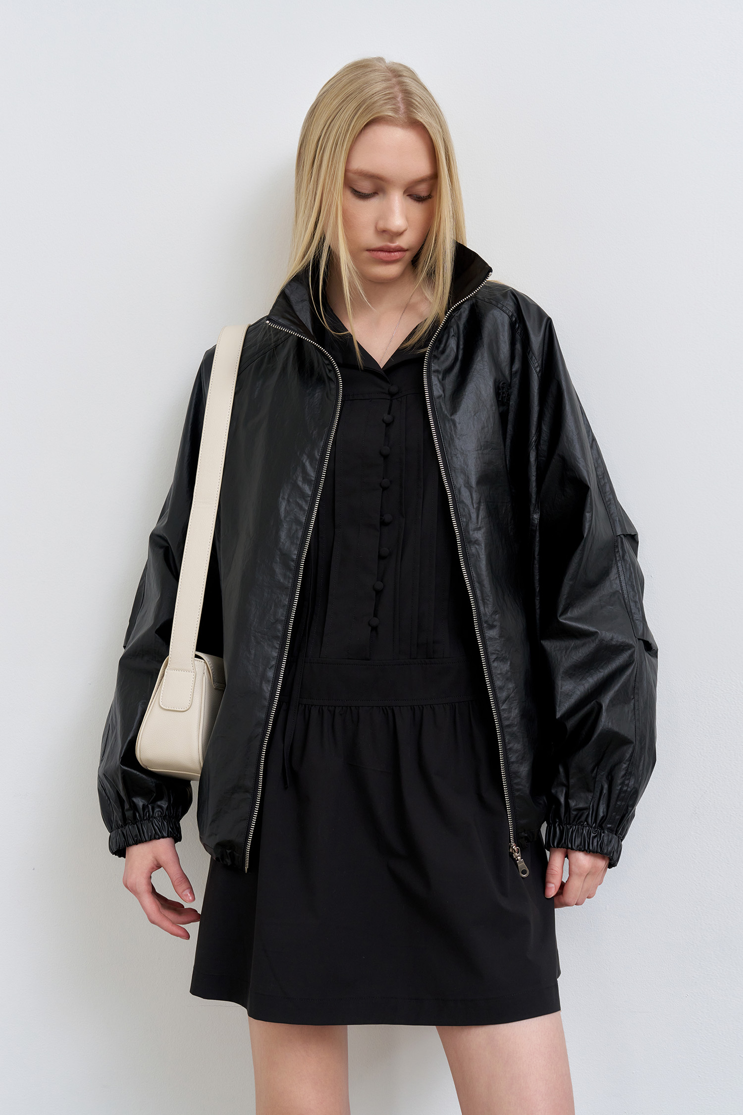 ジェネラルアイディア　スクエアネック ハーフ ジャケット [BLACK] M GENERAL IDEA] WOMAN スクエアネック ハーフ ジャケット [BLACK]