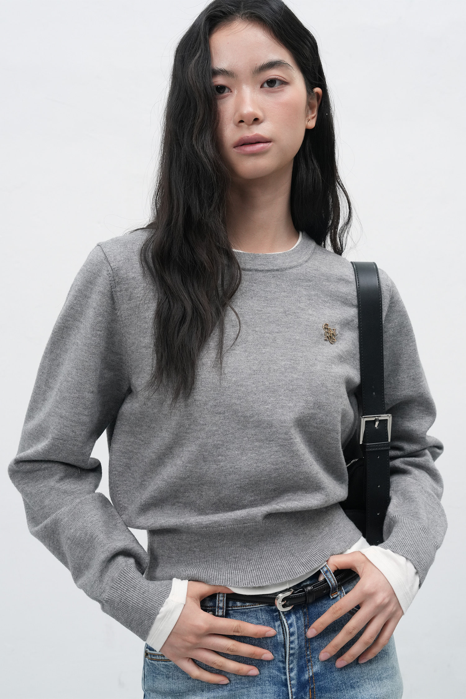 GENERAL IDEA] WOMAN ロゴプレート付きスタンダードニットプル