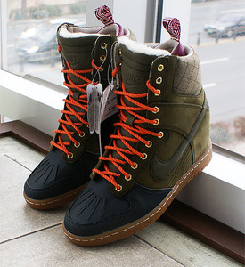 국내당일발송 나이키 우먼스 덩크 스카이 하이 스네이커부츠 (WMNS DUNK SKY HI SNEAKERBOOT) 616715-300