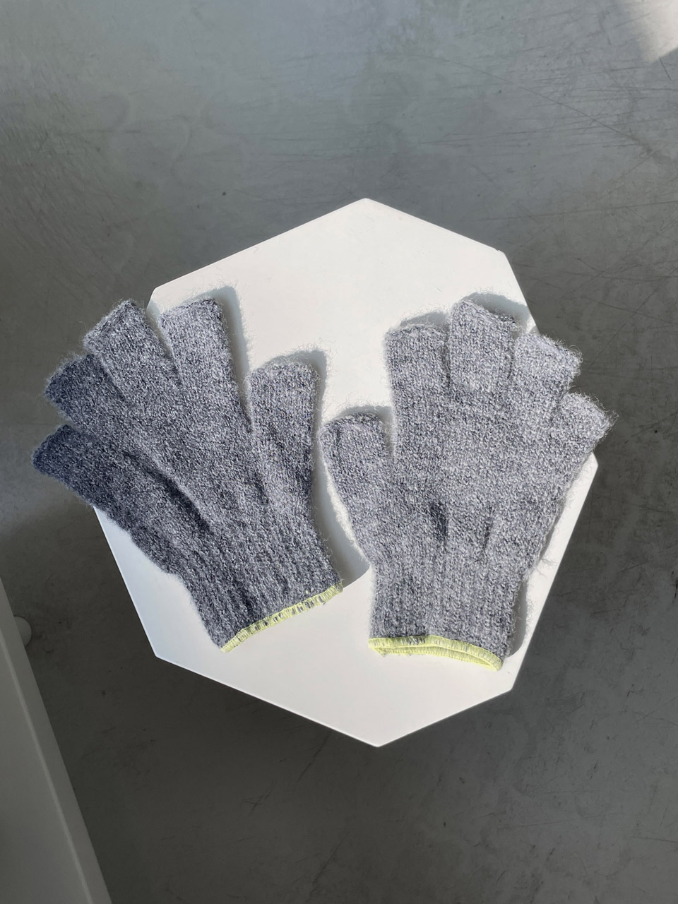 【ラスト1点】TEMBEA 2FINGERLESS GUNTE グレー TEMBEA]GUNTE'MID-GREY/SAX' - RINOSTORE