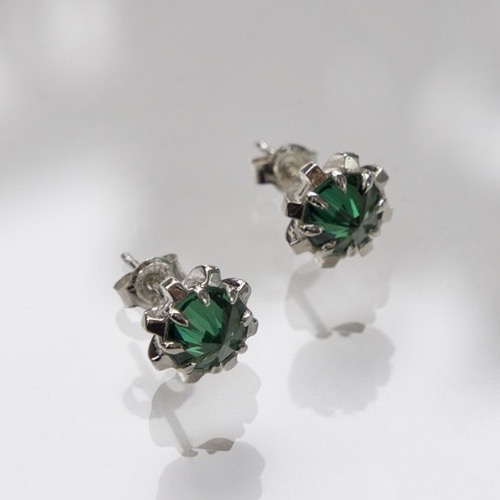crown stone earrings -6mm