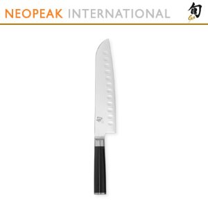 Shun 슌 Classic 8.5 inch Hollow-Ground Santoku Knife