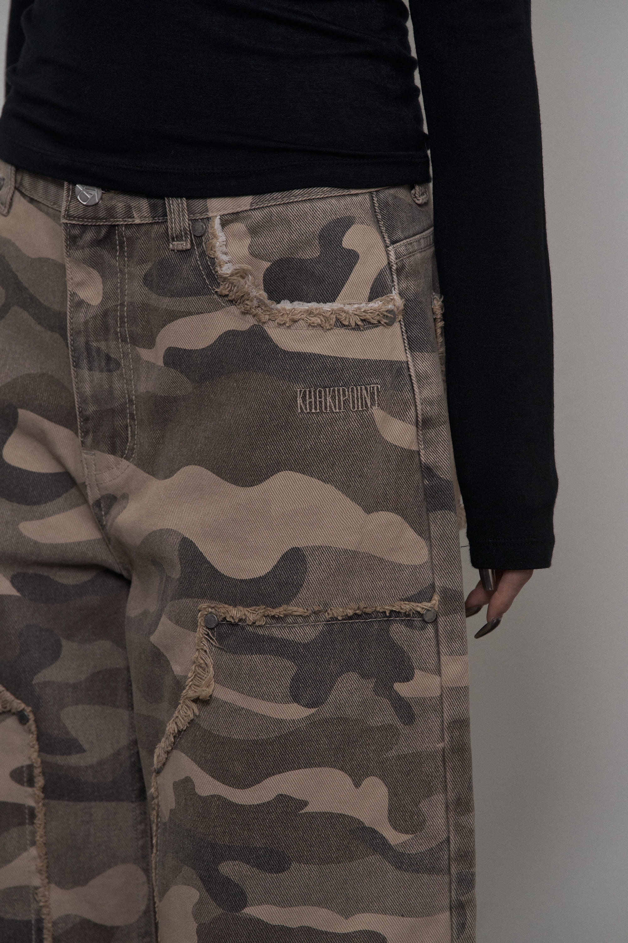 ★送料/関税無料★ ●KHAKIPOINT● 25SS Sand Camo Pants Sand Camo Pants - KHAKIPOINT