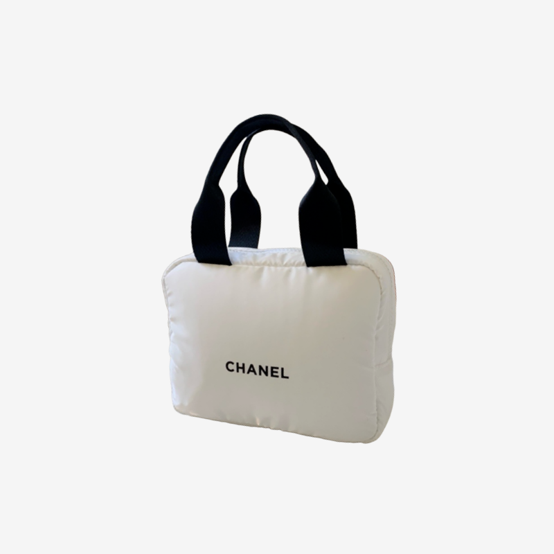 &#039;노벨티&#039; CHANEL 패딩 파우치(소)(화이트)