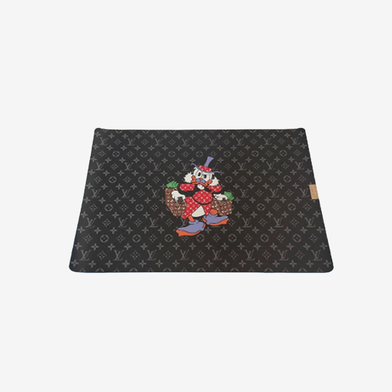 [2차재입고] Louis Vuitton x 디즈니 도널드덕 가방 블랙 패드(뒤-블루) ☆풀박스