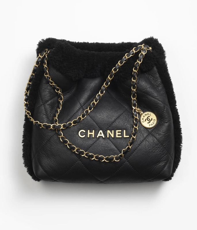 샤넬 CHANEL 22 스몰 핸드백 AS3260 B13794 94305