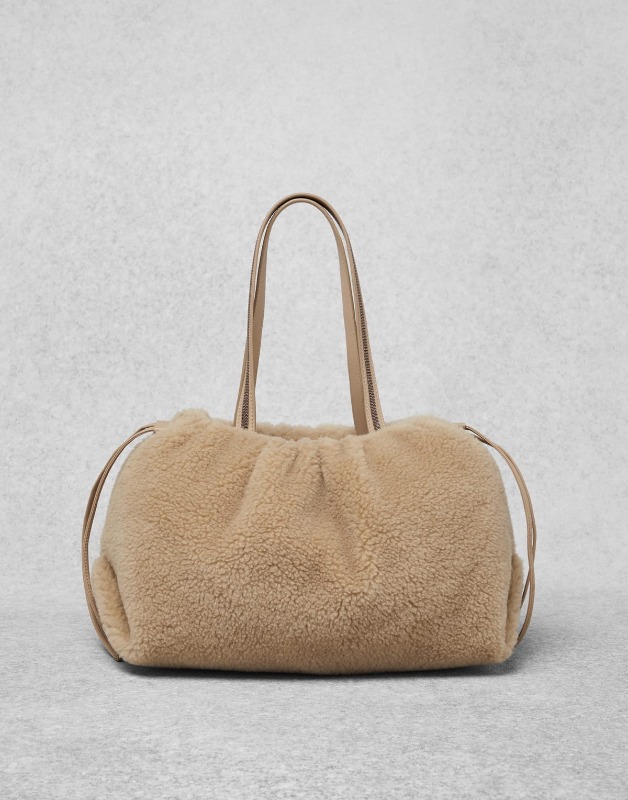 브루넬로 쿠치넬리 Virgin wool and cashmere fleecy soft shopper bag with shiny handles 232MB50D2313