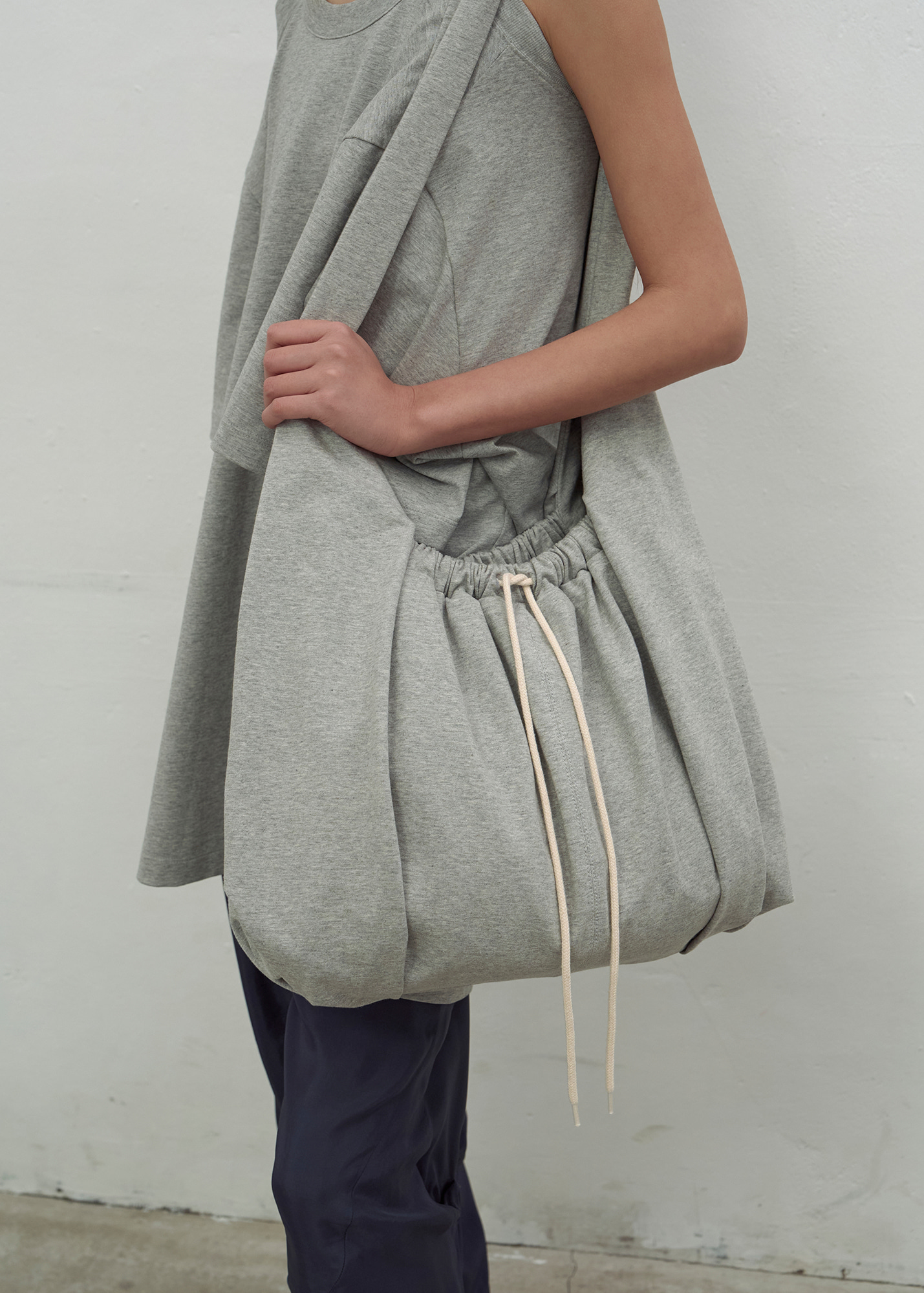 KNOT DETAIL SHOULDER BAG (GREY) KNOT DETAIL SHOULDER BAG (GREY)