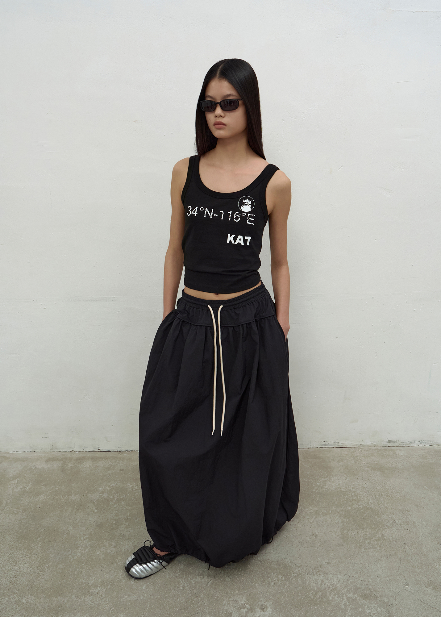 【LCDC】25SS★ KAT PRINT SLIM TANK TOP 2nd REORDER] KAT PRINT SLIM TANK TOP (BLACK)