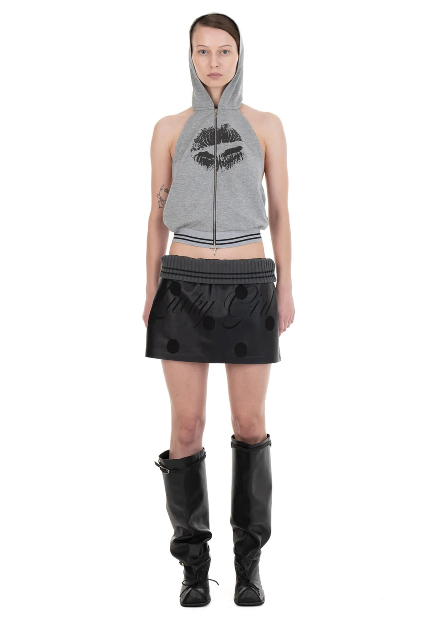 【LCDC】TWISTED MINI VOLUME SKIRT 3色 2nd REORDER] TWISTED MINI VOLUME SKIRT (BLACK) - 감도 깊은