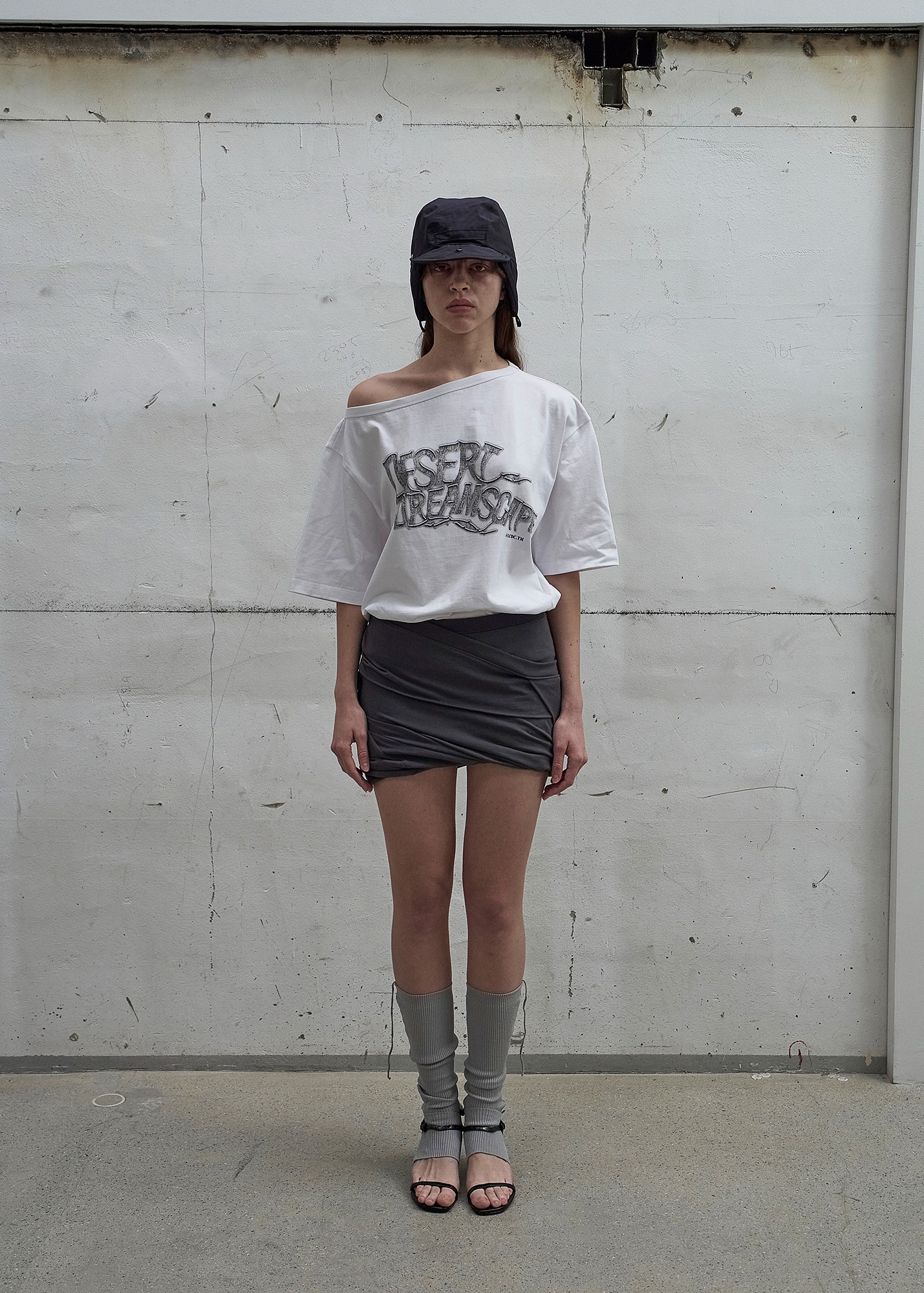 LCDC ♥ TWISTED MINI VOLUME SKIRT /追跡付 2nd REORDER] TWISTED MINI VOLUME SKIRT (LIGHT GREY)
