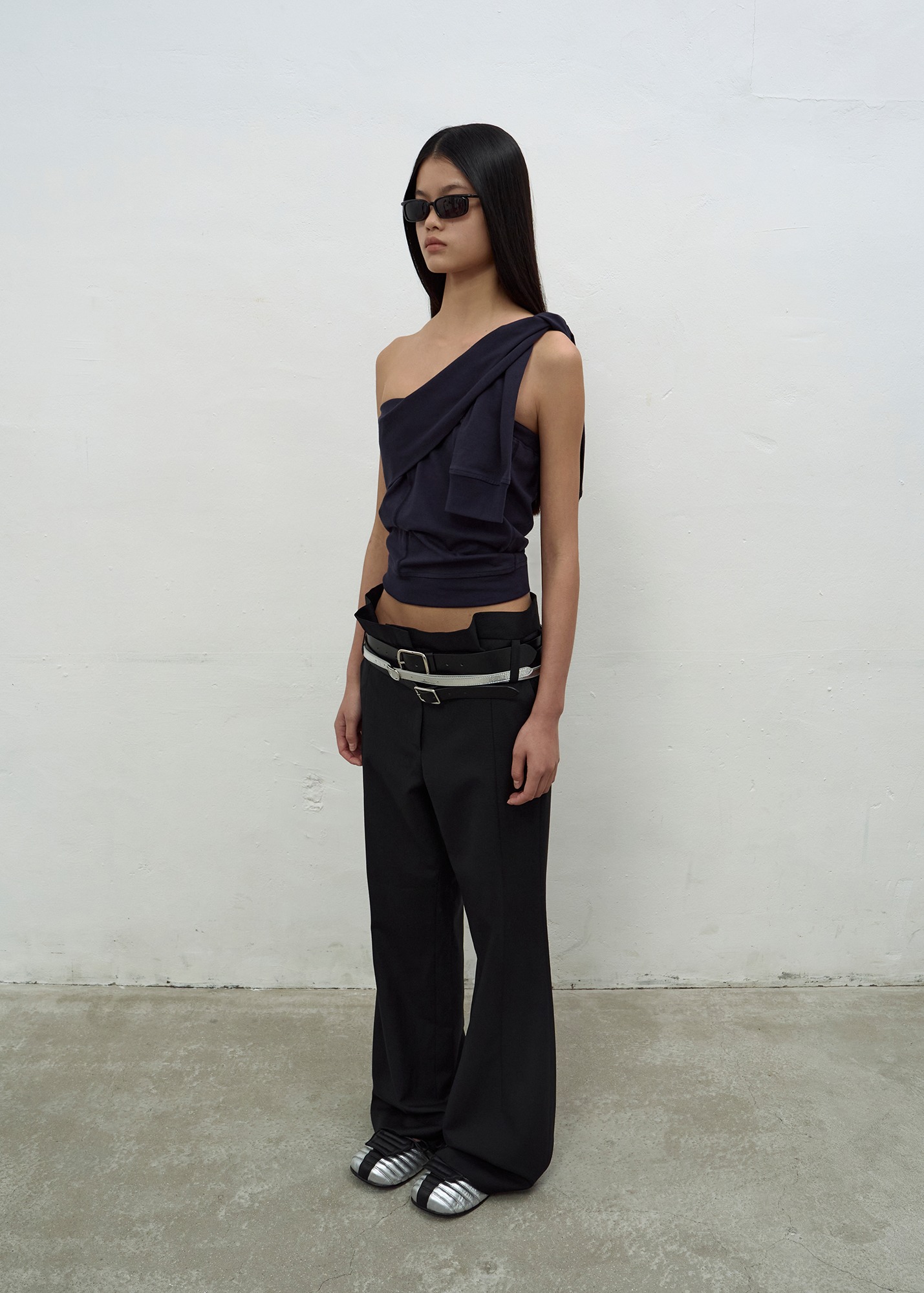 パンツ LCDC : 25SS / PLEATS DETAIL FLARED TROUSERS (BLACK) PLEATS DETAIL FLARED TROUSERS (BLACK)