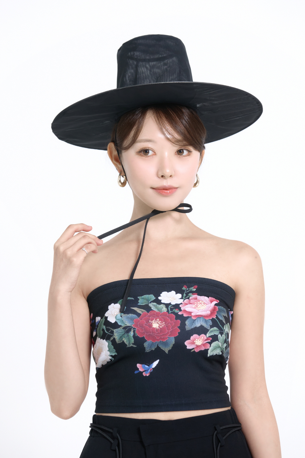 악세사리 모델 착용 이미지-S28L3