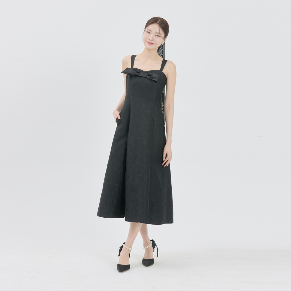 Embossed Dress [black]