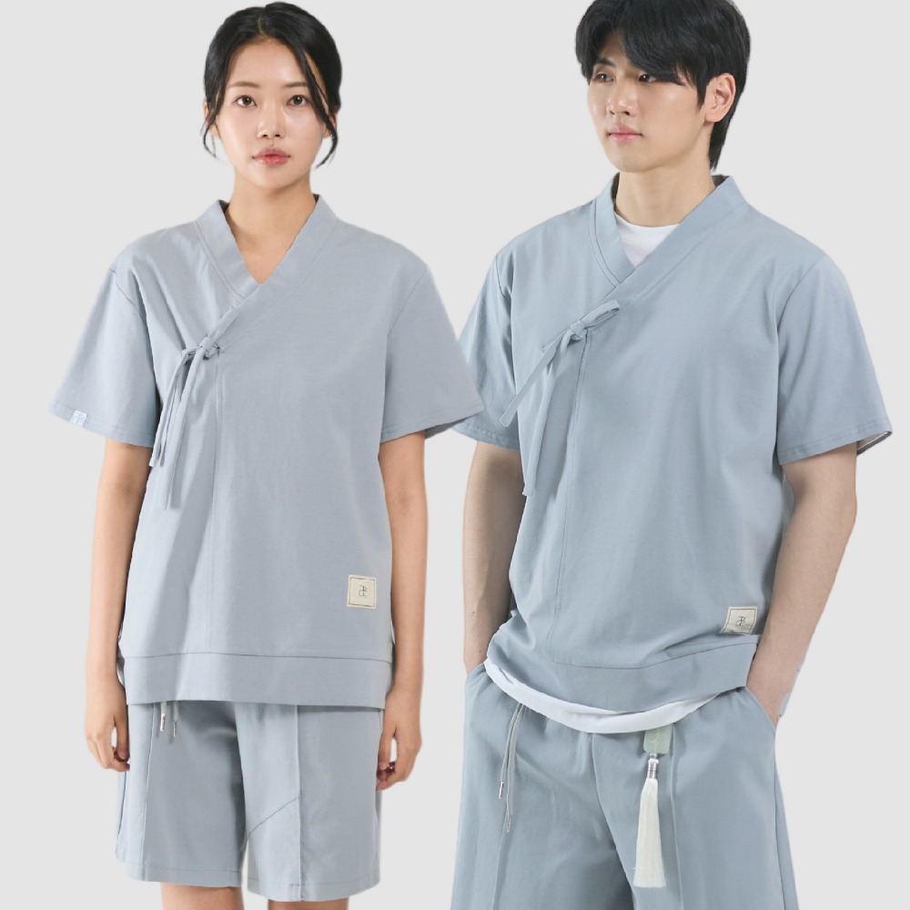 Everyone's Hanbok Short-sleeve T-shirt [sky]