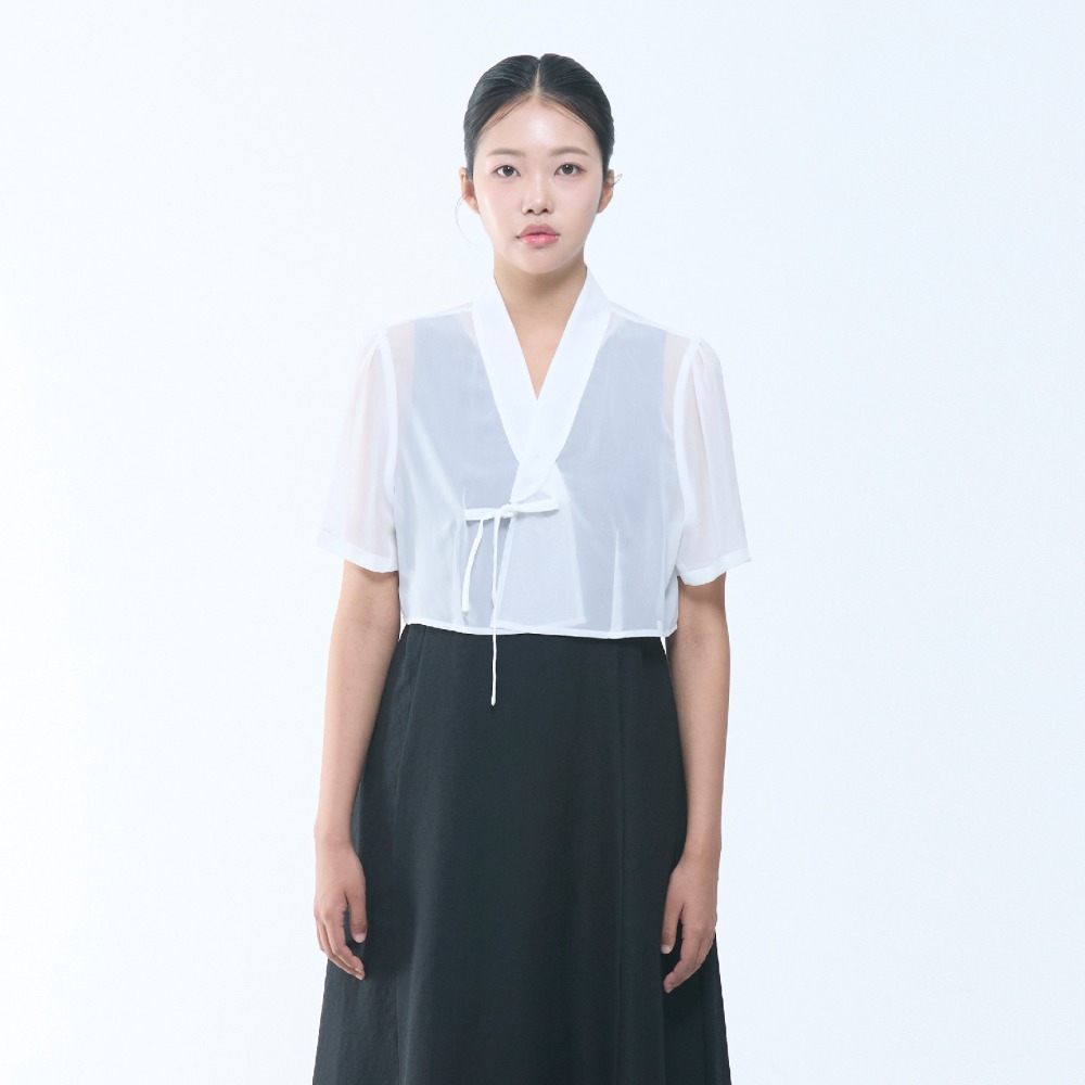 K Short-Sleeve Blouse [White]