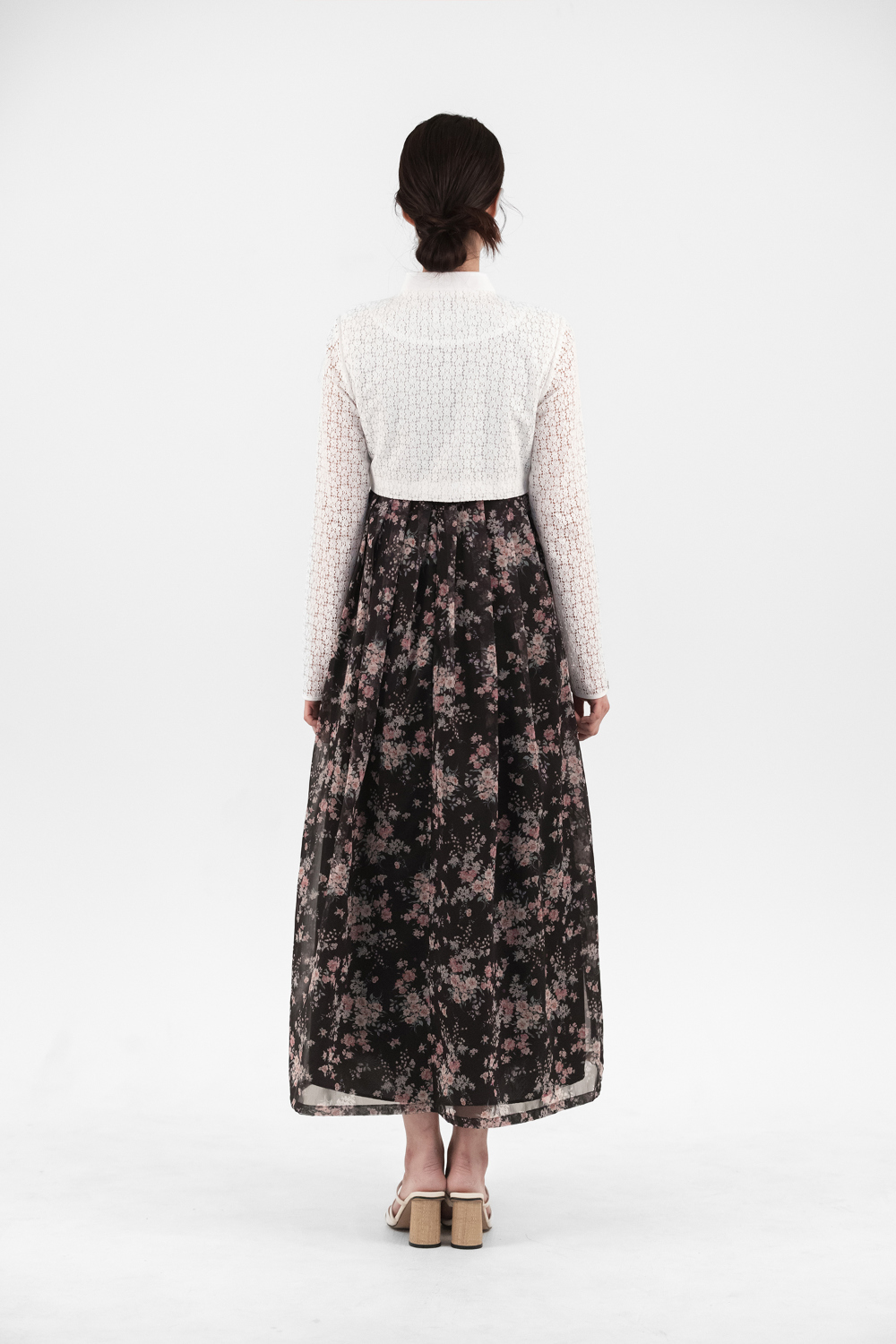 long dress model image-S24L7