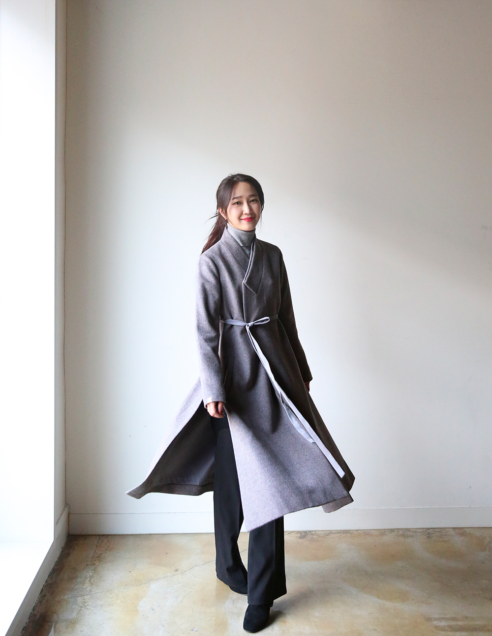 coat model image-S2L1