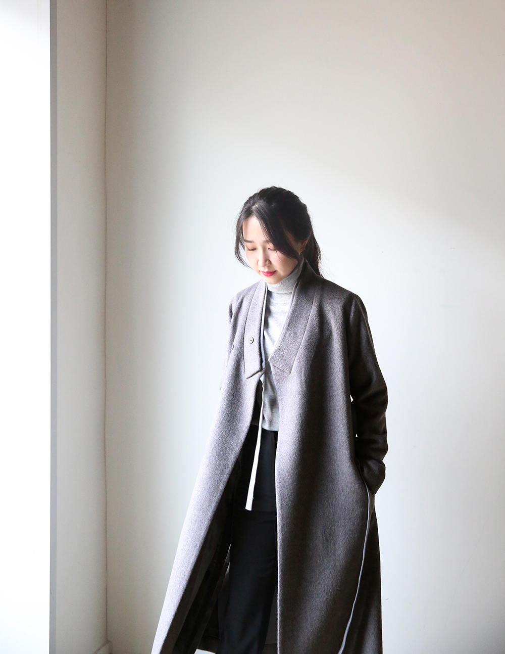 coat model image-S2L3