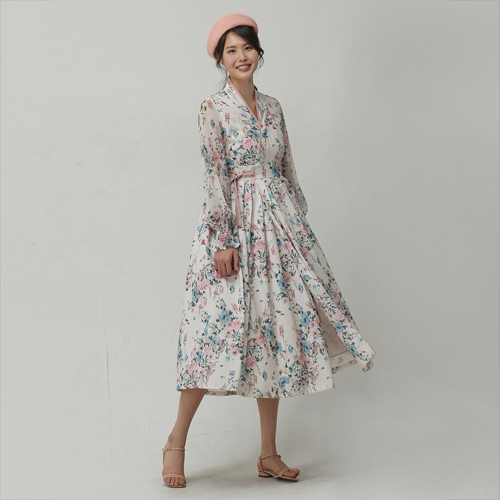 long dress model image-S26L2