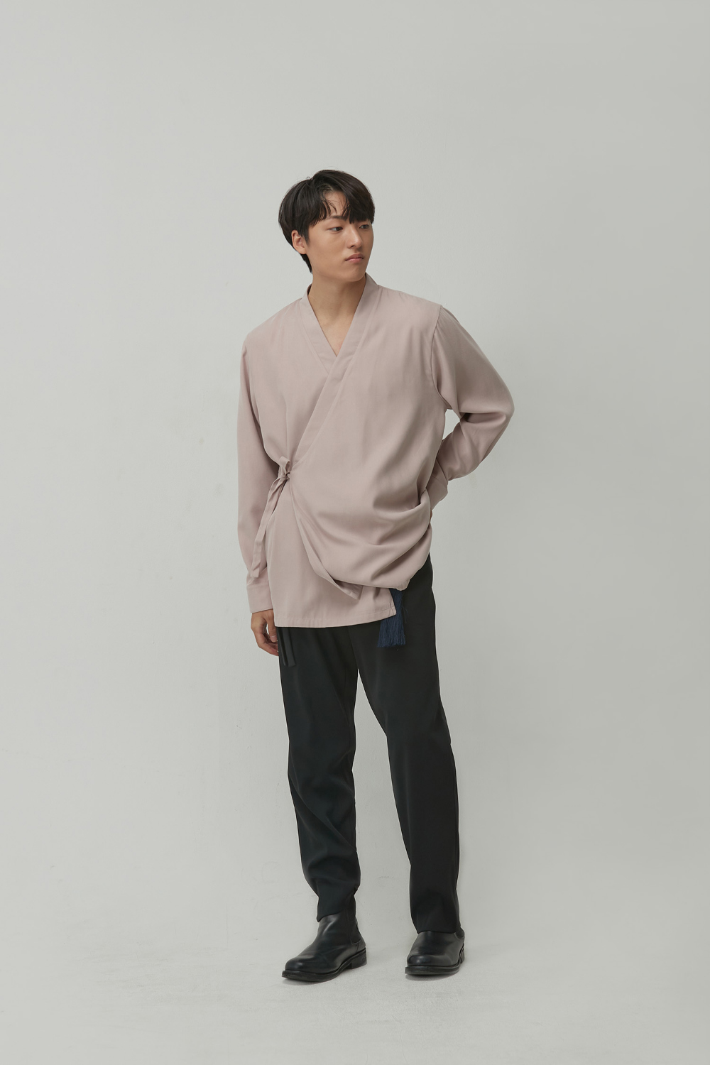 long sleeved tee model image-S25L5