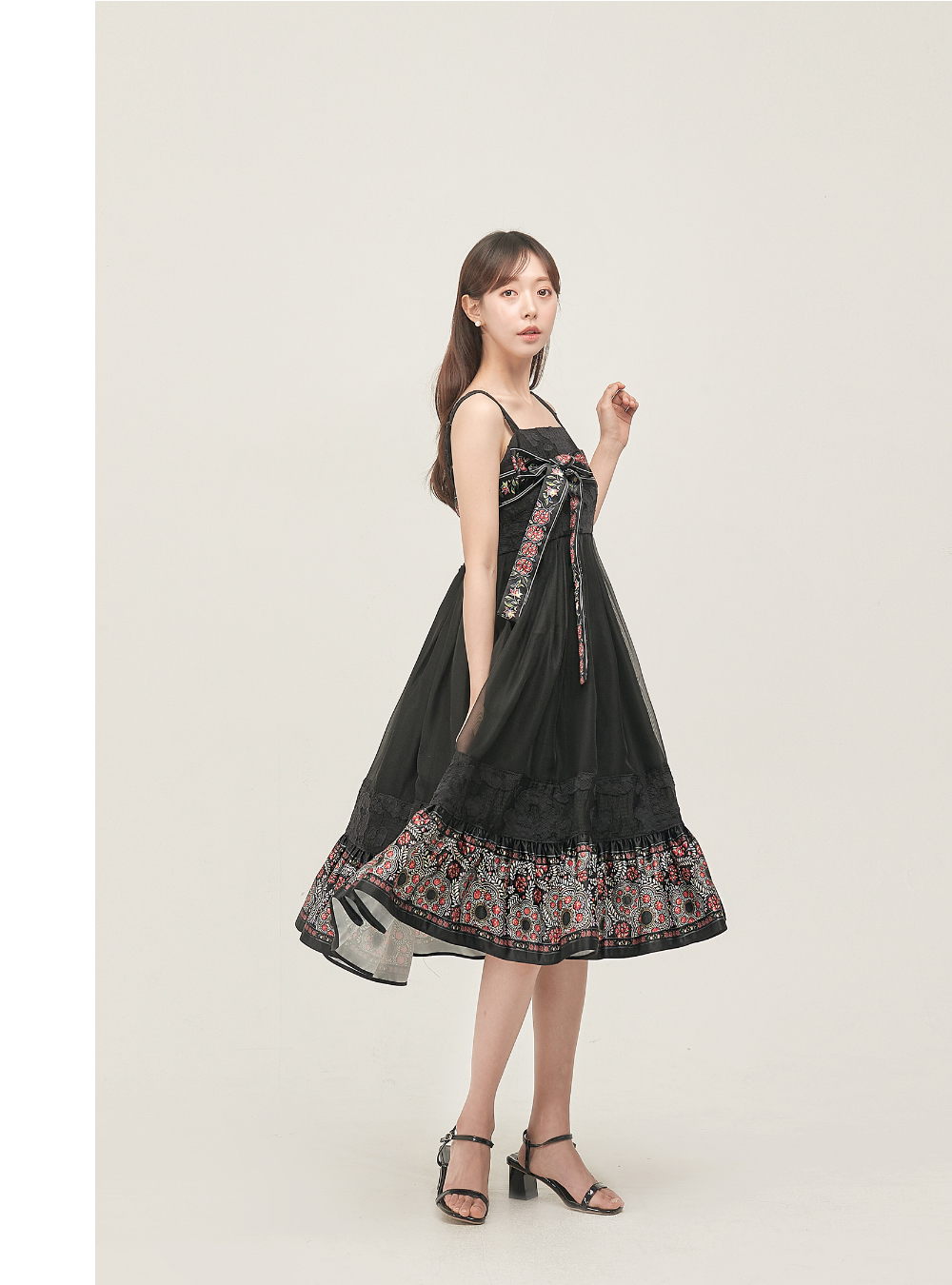 long dress model image-S50L2