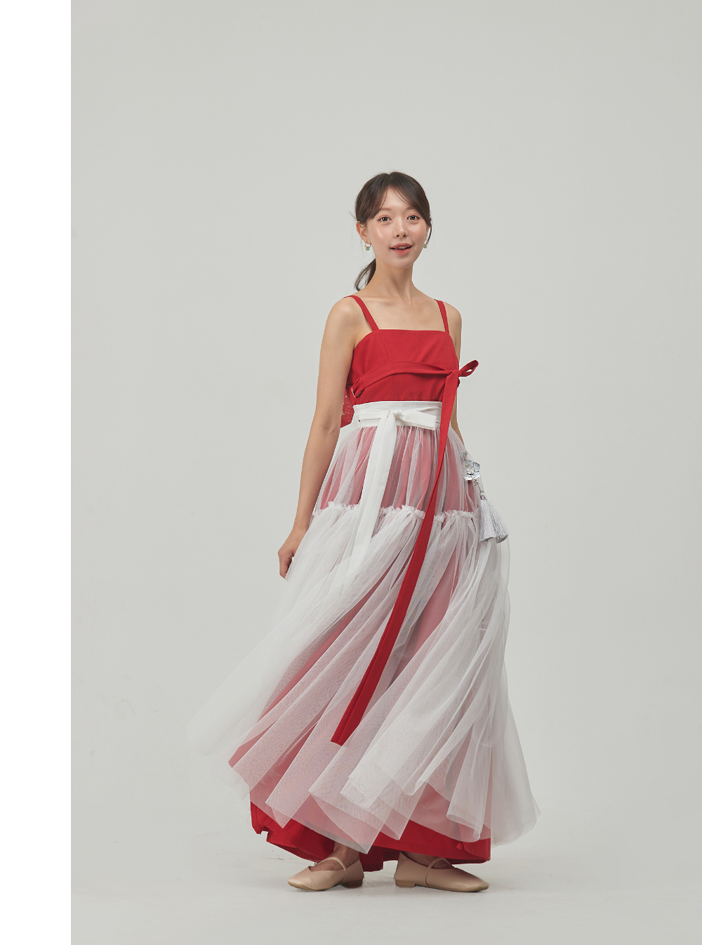 long skirt model image-S72L5
