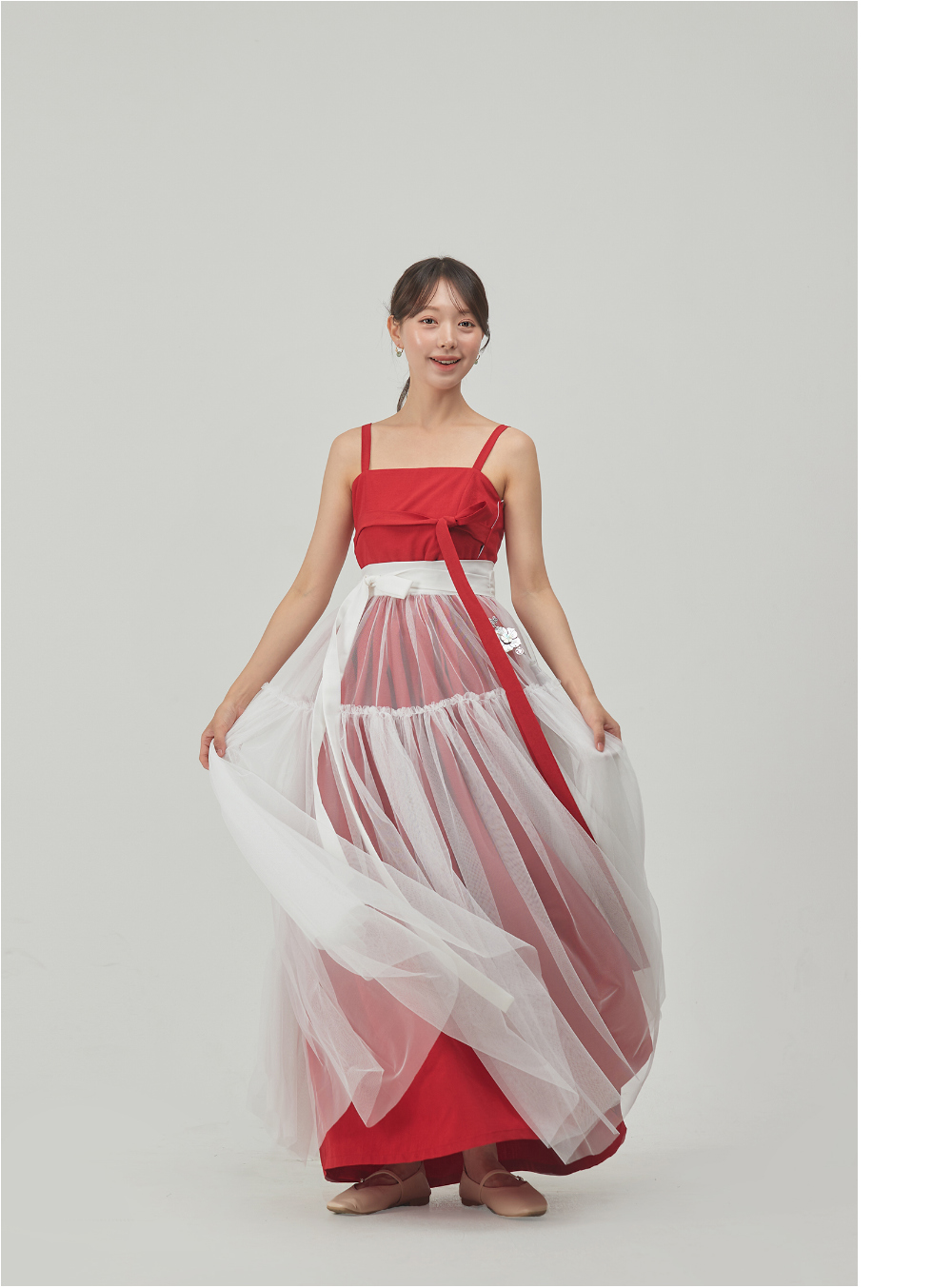 long skirt model image-S72L4