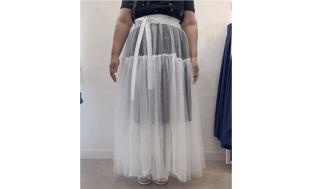 long skirt model image-S73L1