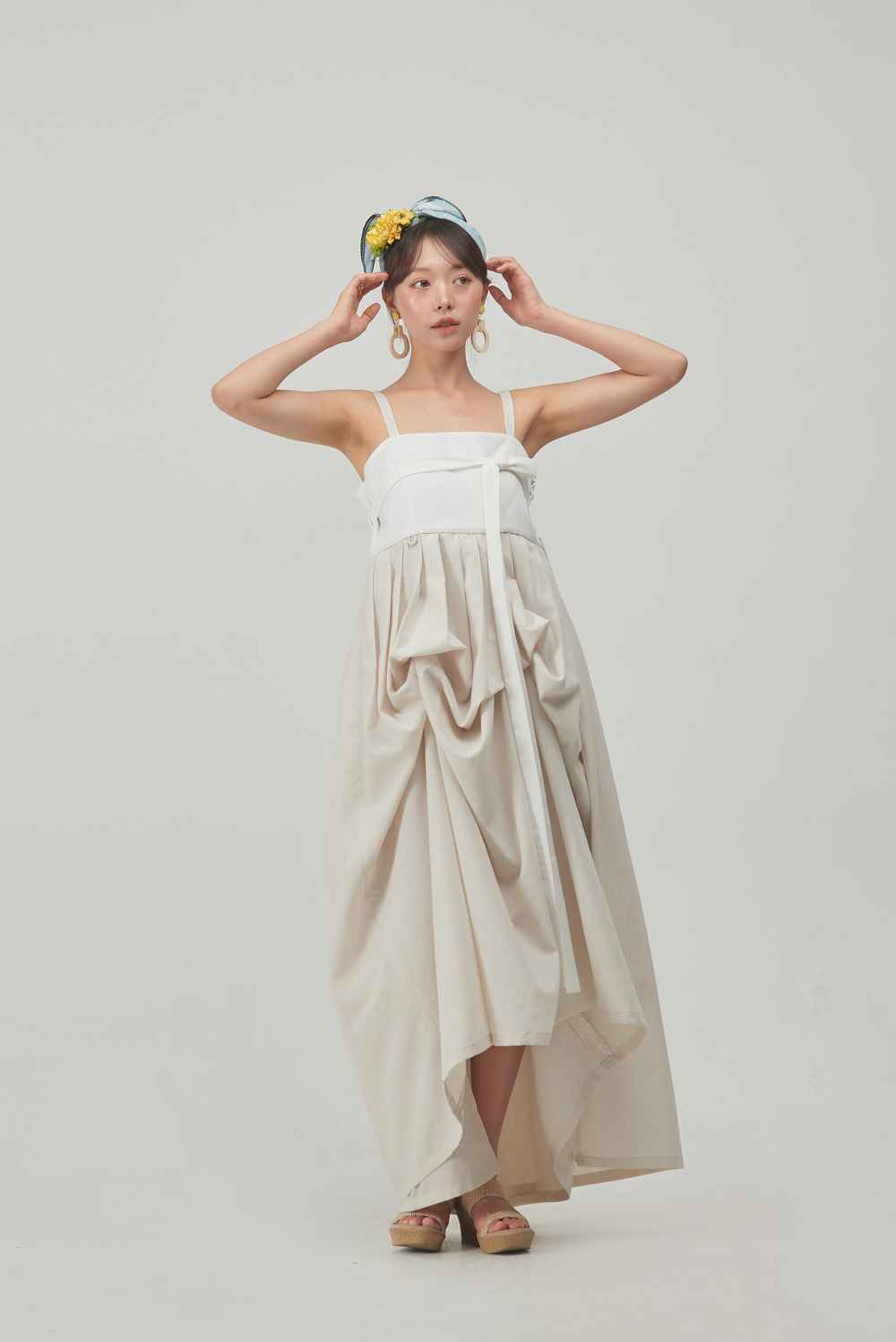 long dress model image-S93L12