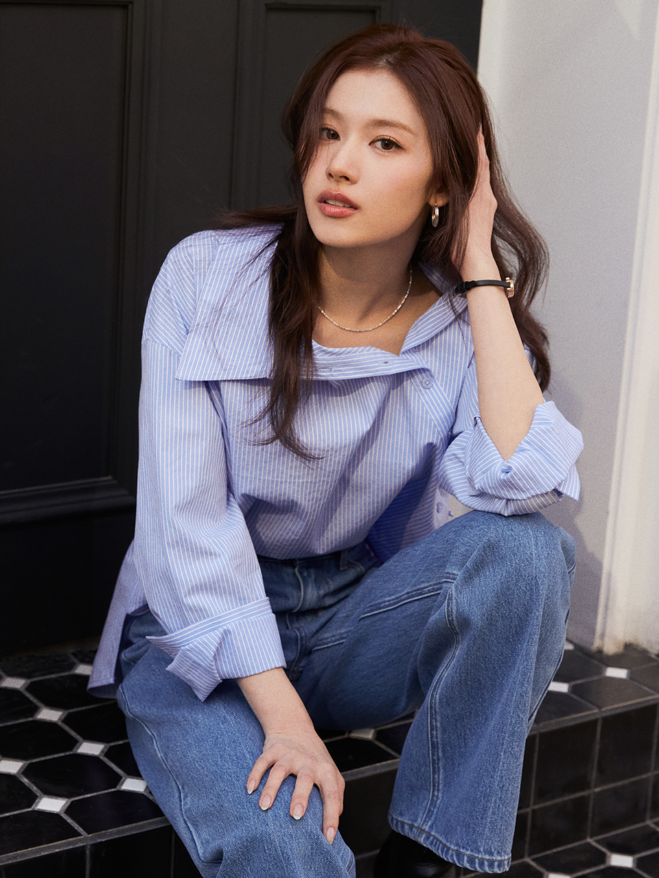 [사나 착용] NESIS unbalance slant shirt_blue stripe