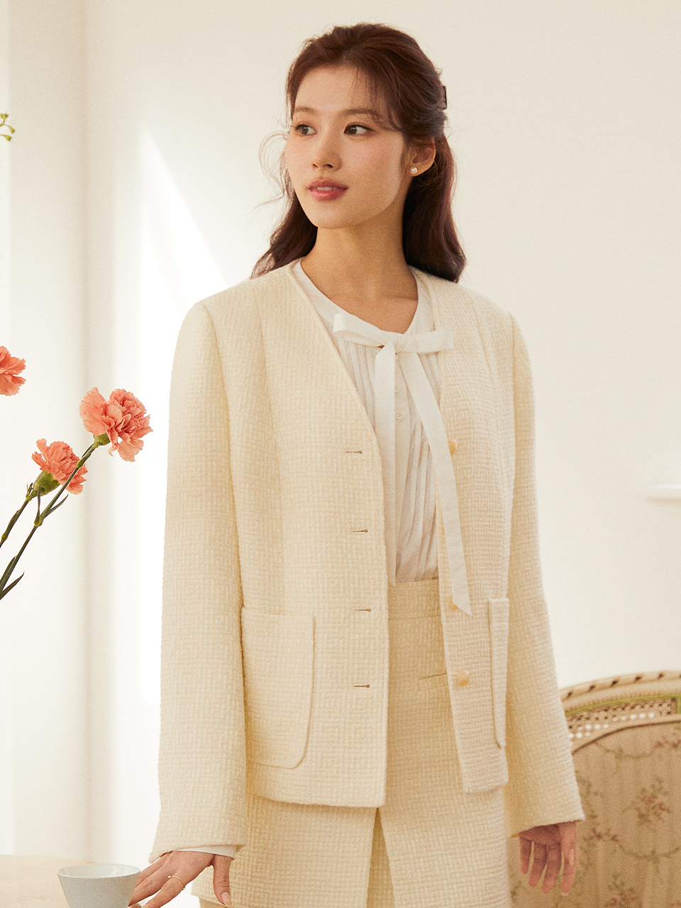 [사나 착용] WILMA woolen v neck tweed jacket_ivory