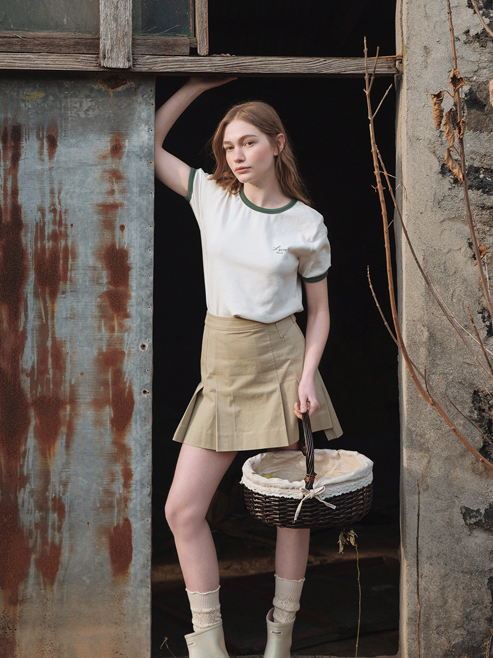 L E N I N A ; 르니나 L E N I N A ; 르니나