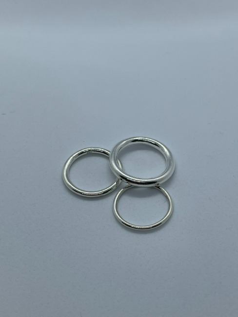 Simple ring