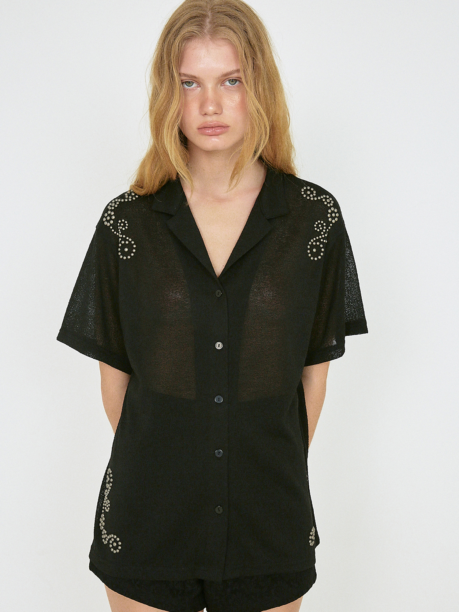 【Polysooem】25ss STUDDED NECK TEE 韓国 POLYSOOEM STUDDED NECK TEE