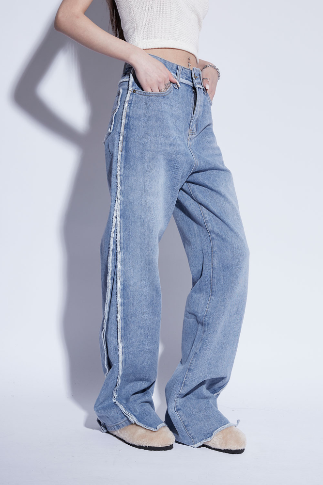 move stitch denim