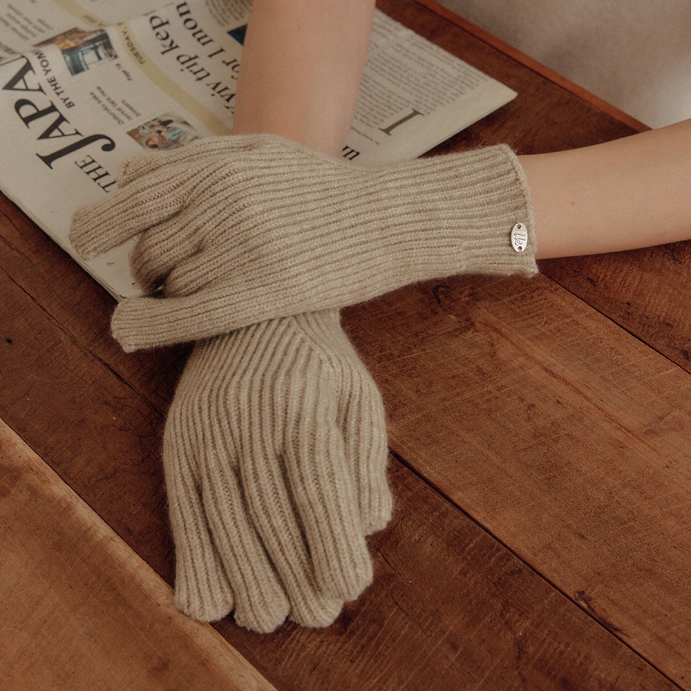 베이지 핑거홀 니트 장갑 / BEIGE FINGER HOLE KNIT GLOVES