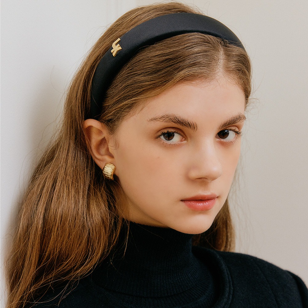 블랙 LK 새틴 볼륨 헤어밴드 / BLACK LK SATIN VOLUME HAIRBAND