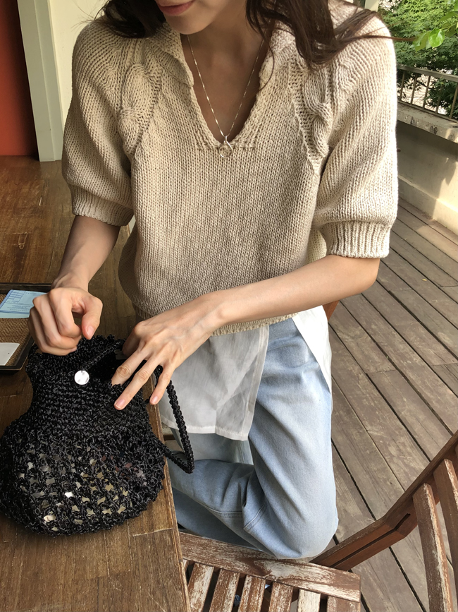 half-sleeve summer knit with collar