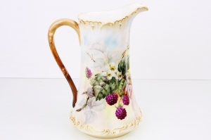 Tressmane &amp; Vogt  (T &amp; V)프랑스 리모지 핸드페인트 피쳐 Tressmane &amp; Vogt (T &amp; V) Limoges Pitcher circa 1892 - 1902