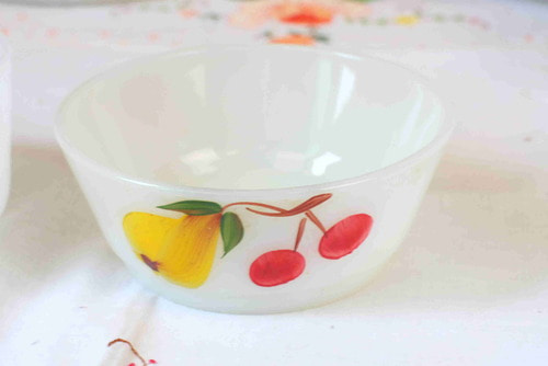 파이어 킹 (앵커 호킹) 50년도 과일&quot; 작은 볼 Fire King (Anchor Hocking) &quot;50&#039;s Fruits&quot; Small Bowl circa 1950