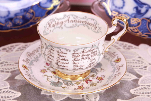 파라곤 (잉글랜드) &quot;기념일&quot; 컵&amp;소서 Paragon (England) &quot;Anniversary Cup &amp; Saucer circa 1963