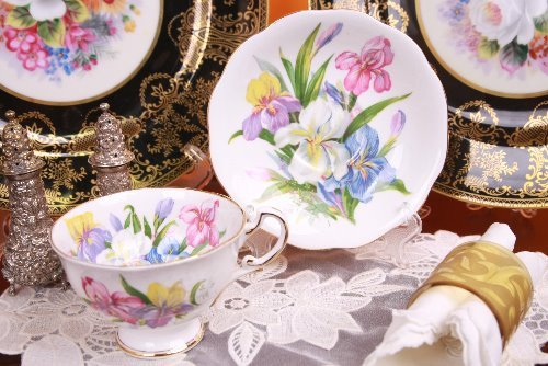 로얄 스텐다드 &quot;Winsome&quot; 컵&amp;소서  Royal Standard &quot;Winsome&quot; Cup &amp; Saucer circa 1950