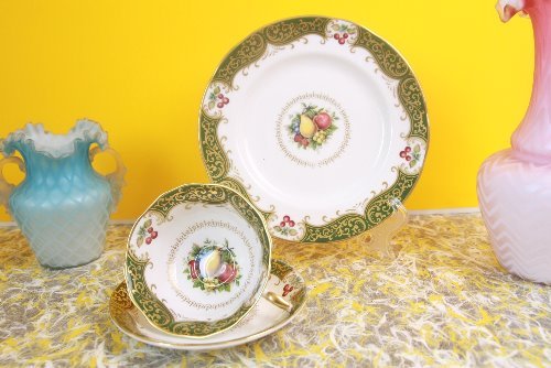 파라곤 &quot;Chatsworth&quot; 컵&amp;소서 트리오 (3종) Paragon &quot;Chatsworth&quot; Cup &amp; Saucer Trio (3 Piece) circa 1930